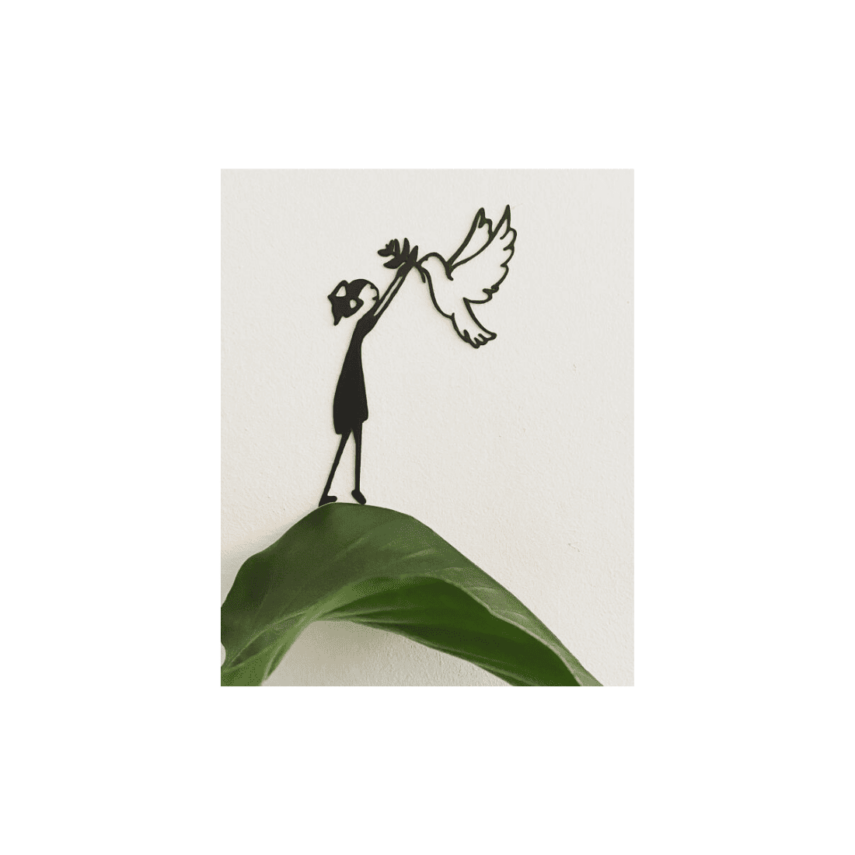 Figurine "La fille & la colombe"